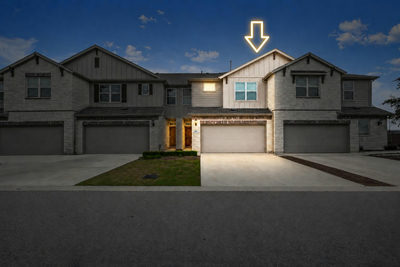 602 Caterpillar St #C — photo 2
