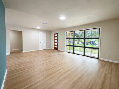 1807 Corona Dr — photo 4