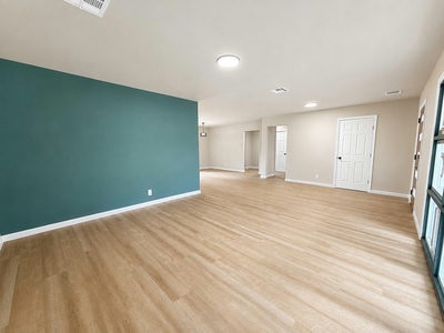 1807 Corona Dr — photo 3