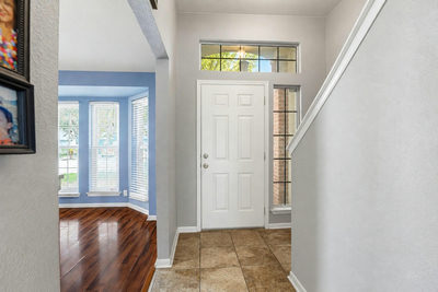 216 Sunshadow Dr — photo 2