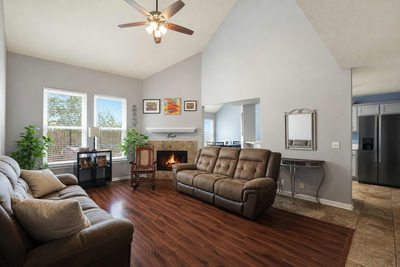 216 Sunshadow Dr — photo 4