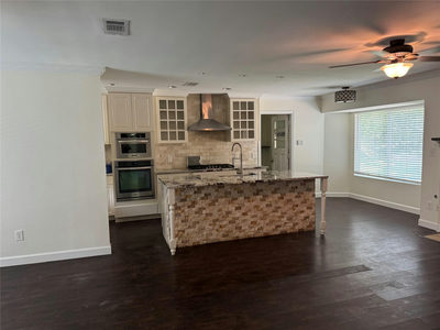 8510 New Hampshire Dr — photo 3
