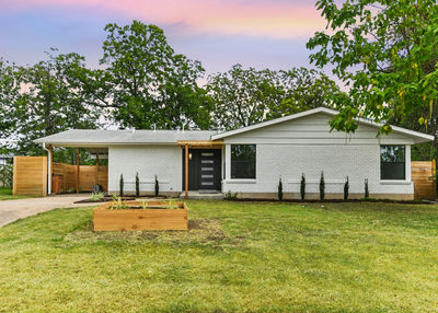 7503 Carriage Dr — photo 2