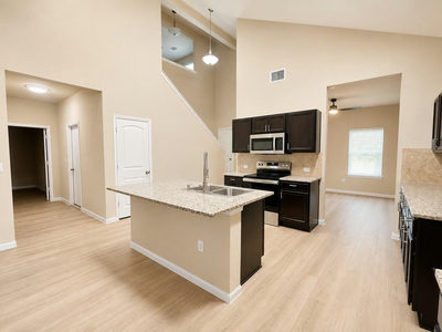 11805 Jamie Dr — photo 3