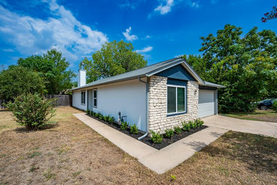 12700 La Salle Dr — photo 2