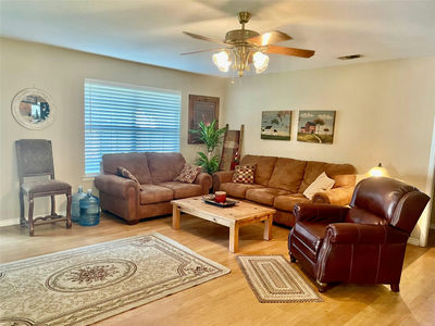 1113 Hackberry Dr — photo 4