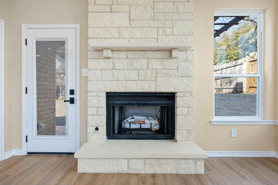 1002 Crestview St — photo 3