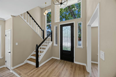 1002 Crestview St — photo 2