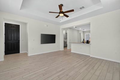 121 Charming Redbud Ln — photo 4