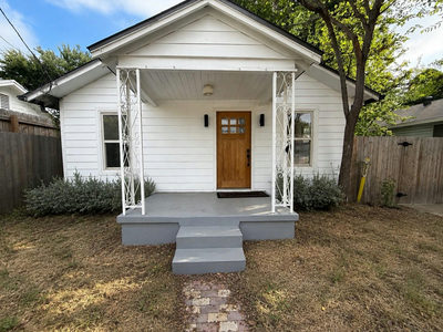 2404 Santa Rita St — photo 2