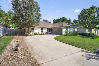 308 Susana Dr — photo 2