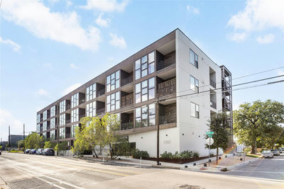 1322 E 12th St #202 — photo 2