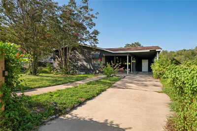 402 Philco Dr — photo 2
