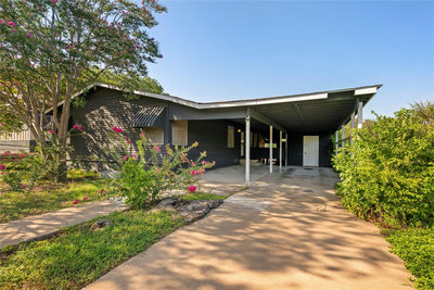 402 Philco Dr — photo 3