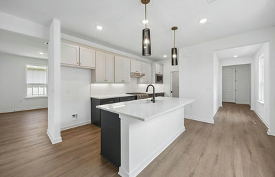 1114 Martingale St — photo 4