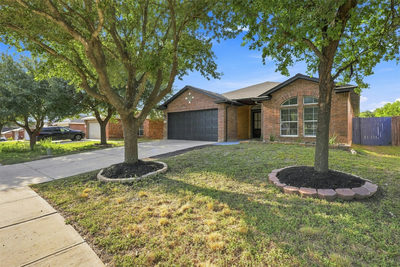 1008 Grey Castle Dr — photo 3
