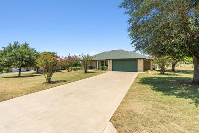 207 Meadow Oaks Dr — photo 2