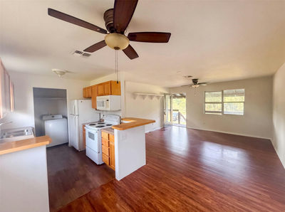 1002 Hummingbird Dr — photo 2