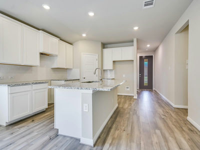 807 Universal Dr — photo 3