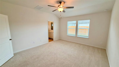 807 Universal Dr — photo 3