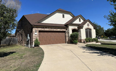913 Water Hyacinth Loop — photo 3