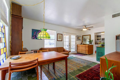 208 Hackberry St — photo 2