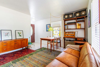 208 Hackberry St — photo 3