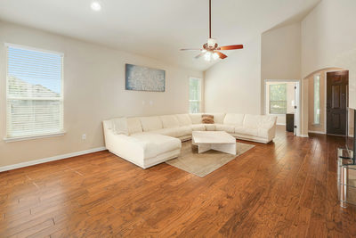 16200 Cantania Cv — photo 3