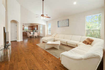 16200 Cantania Cv — photo 2