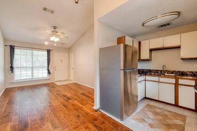 1015 E Yager Ln #35 — photo 4
