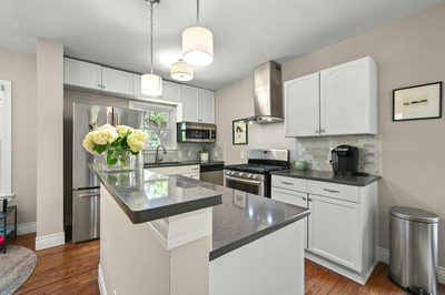 2111 W 12TH St — photo 2