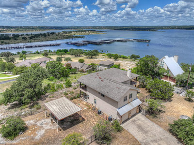 1525 Lakeside Dr W — photo 2