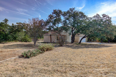 9402 Claxton Dr — photo 3
