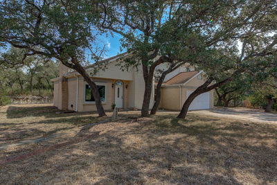 9402 Claxton Dr — photo 2