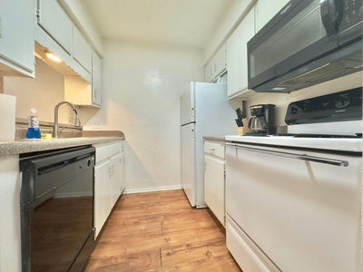 2704 Salado St #105 — photo 2