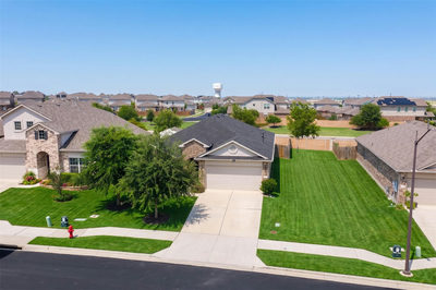 340 Shiner Ln — photo 2
