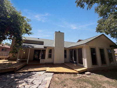 605 Hawthorne Ln — photo 5