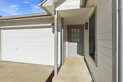 2000 Andover Dr — photo 2