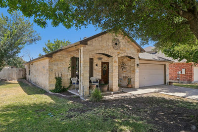 302 Lone Star Blvd — photo 2