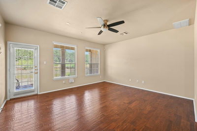 9201 Brodie Ln #502 — photo 4