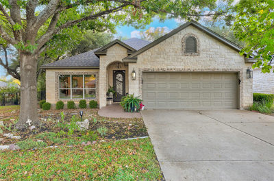 111 Brazos Dr — photo 2