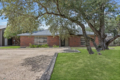1030 Canyon Bend Dr — photo 2