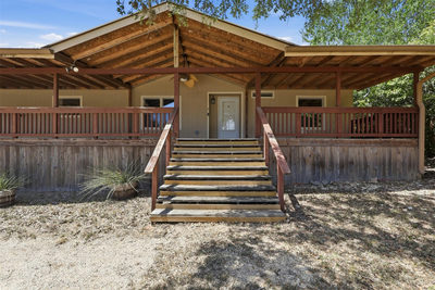 833 Nelson Dr — photo 2