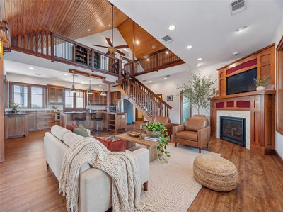 685 Hidden Creek Dr — photo 2