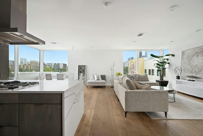 1010 W 10th St #302 — photo 4