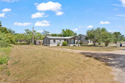 713 Blackburn Ln — photo 2
