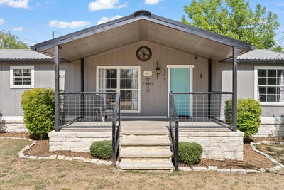 713 Blackburn Ln — photo 3