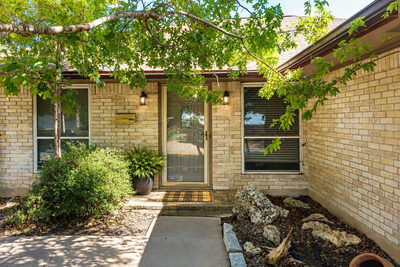 5505 Pendleton Ln — photo 2