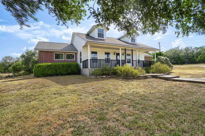 162 Arnold Dr — photo 2