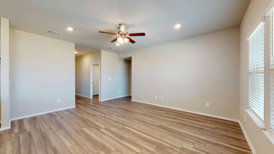 405 Hector Loop — photo 3